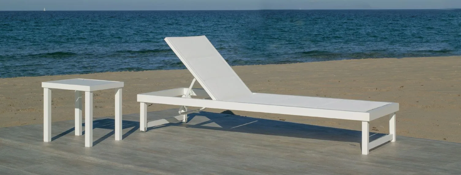 Tumbona de piscina reclinable de diseño: modelo Cancún
