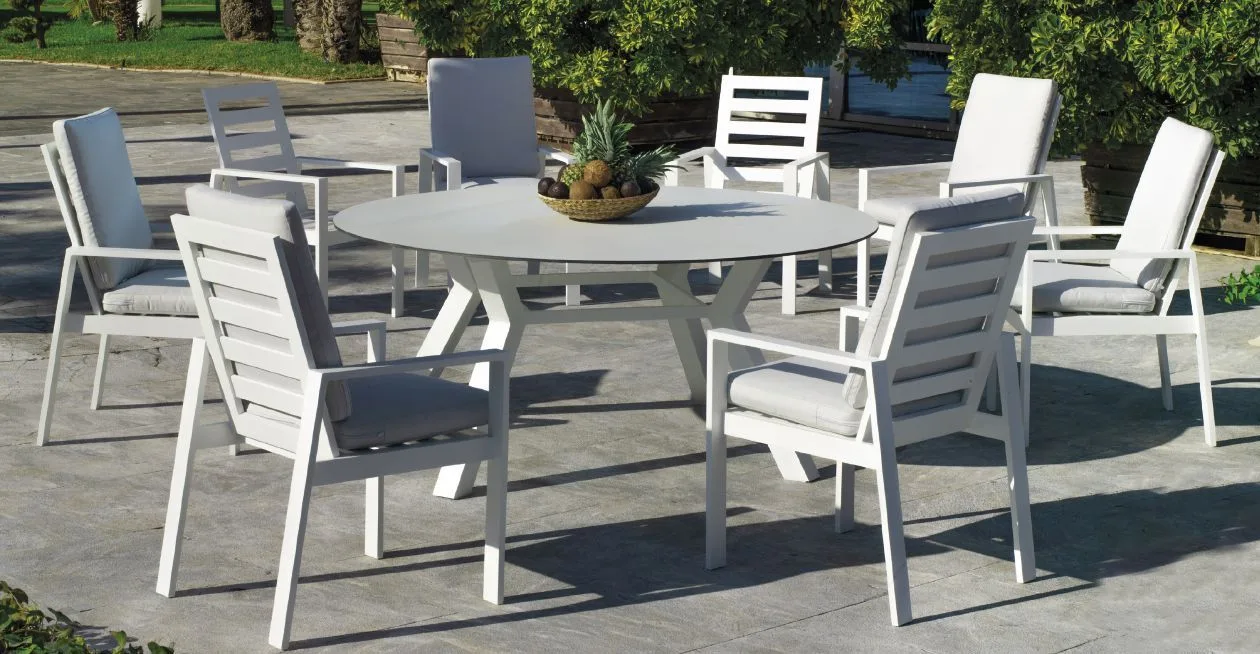 Mesa de comedor redonda de aluminio y tablero HPL Auran