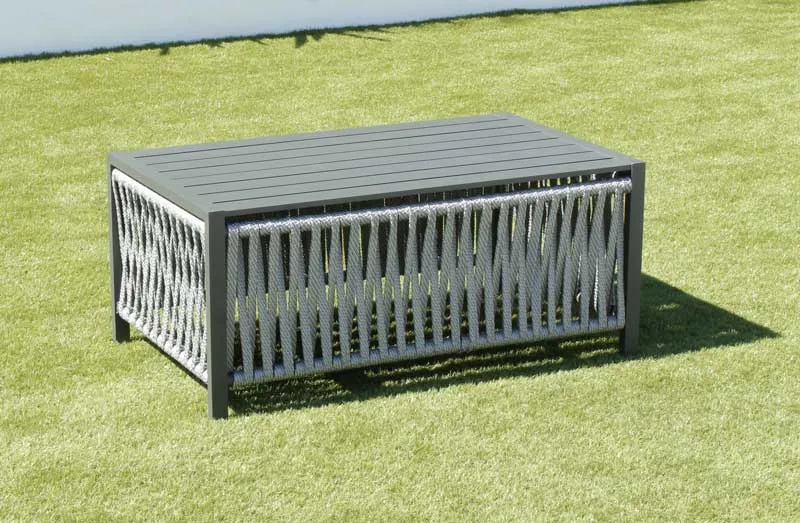 mesa baja para jardín fabricada en aluminio y cuerda trenzada modelo Aberdin