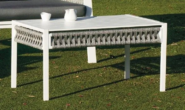 Mesa baja rectangular de aluminio y cuerda Alhambra