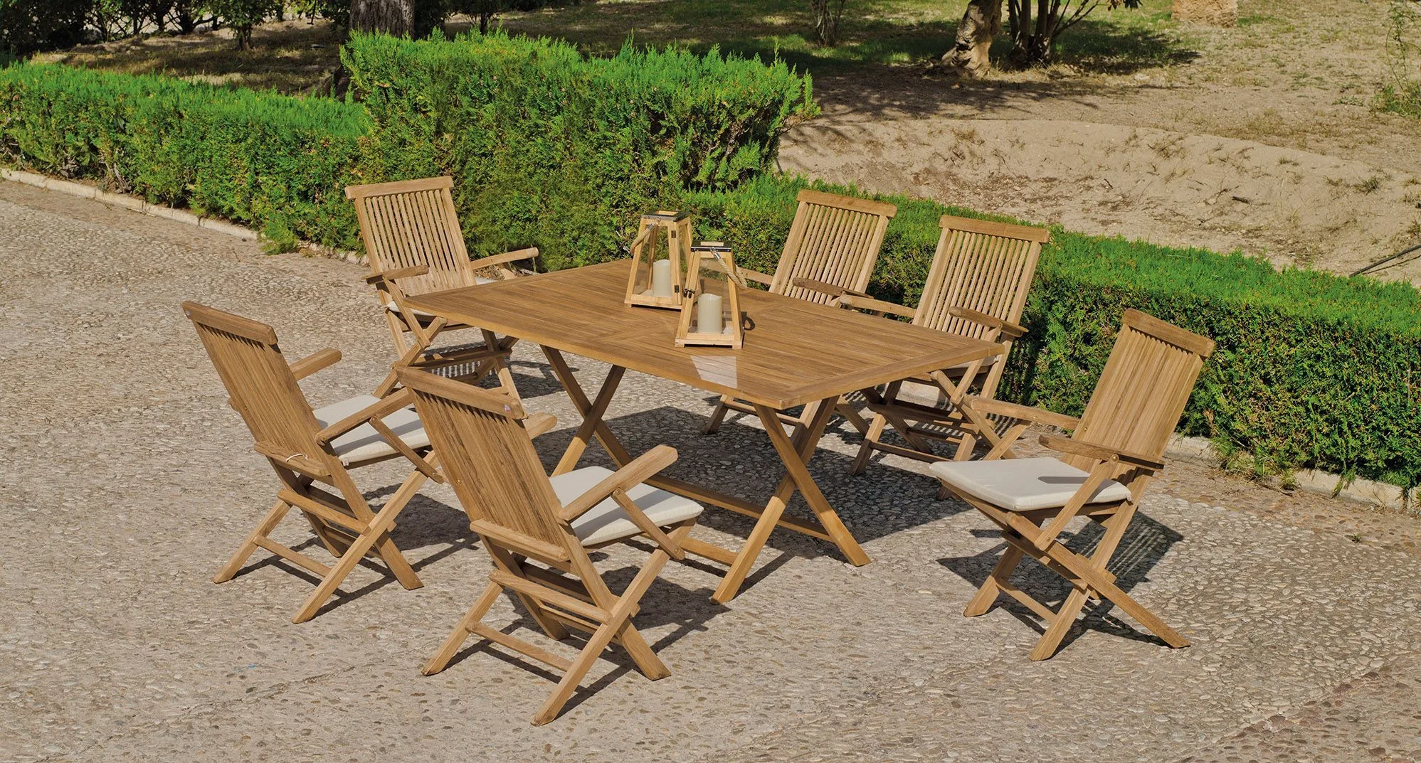mesa plegable de comedor en madera de teka Ecija