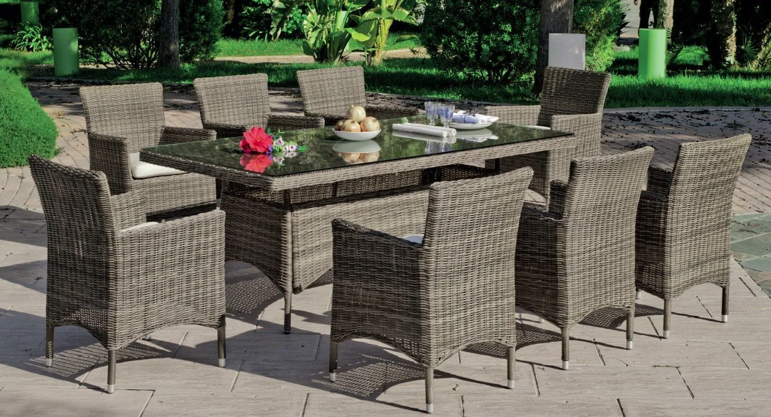 Mesa de comedor rectangular de ratán modelo Borsalino