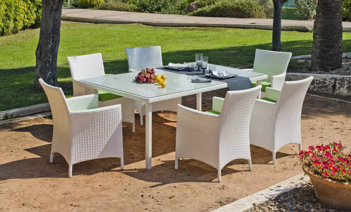 Mesa de comedor rectangular en ratán blanco Astorga 180