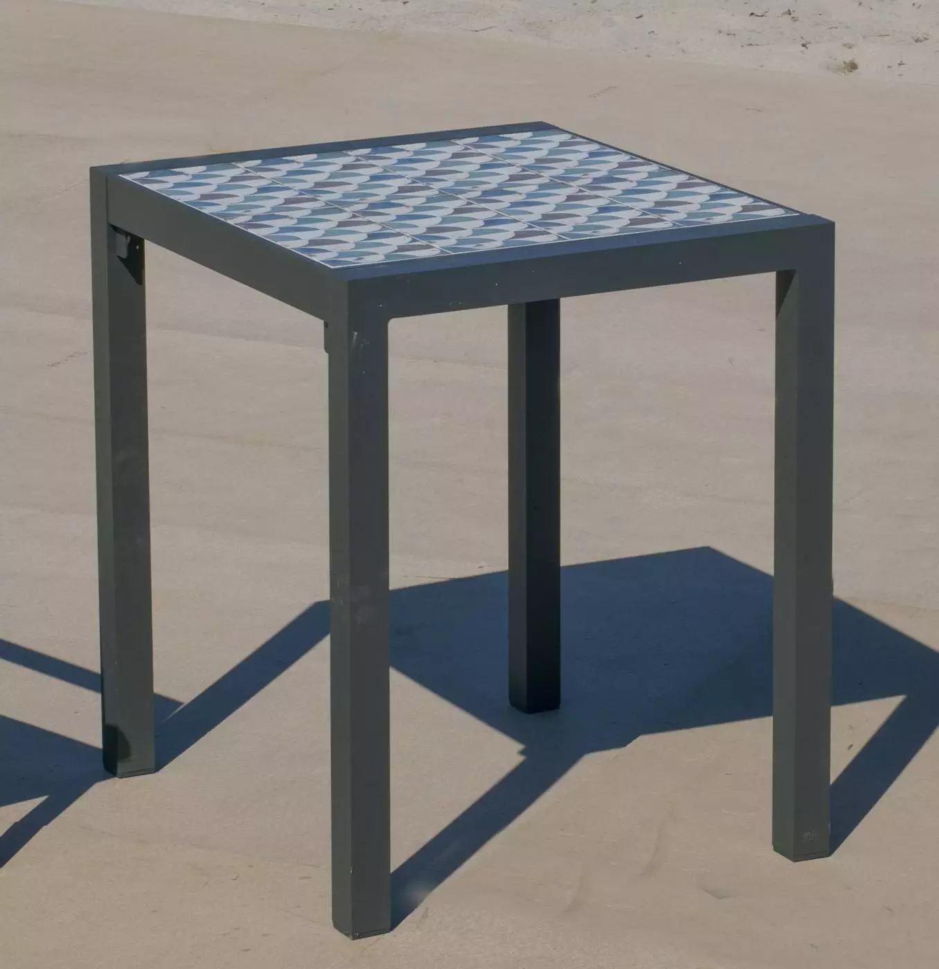 Mesa mosaico cuadrada aluminio Gondola