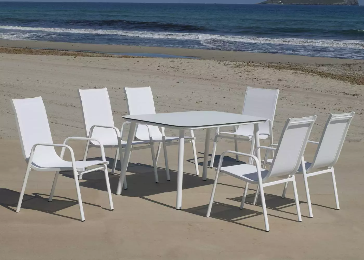 Mesa y sillas de exterior: modelo Avalon 150/4