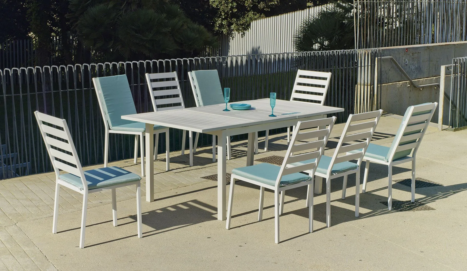 Set de mesa extensible y 8 sillas de jardín Palma - Graciela