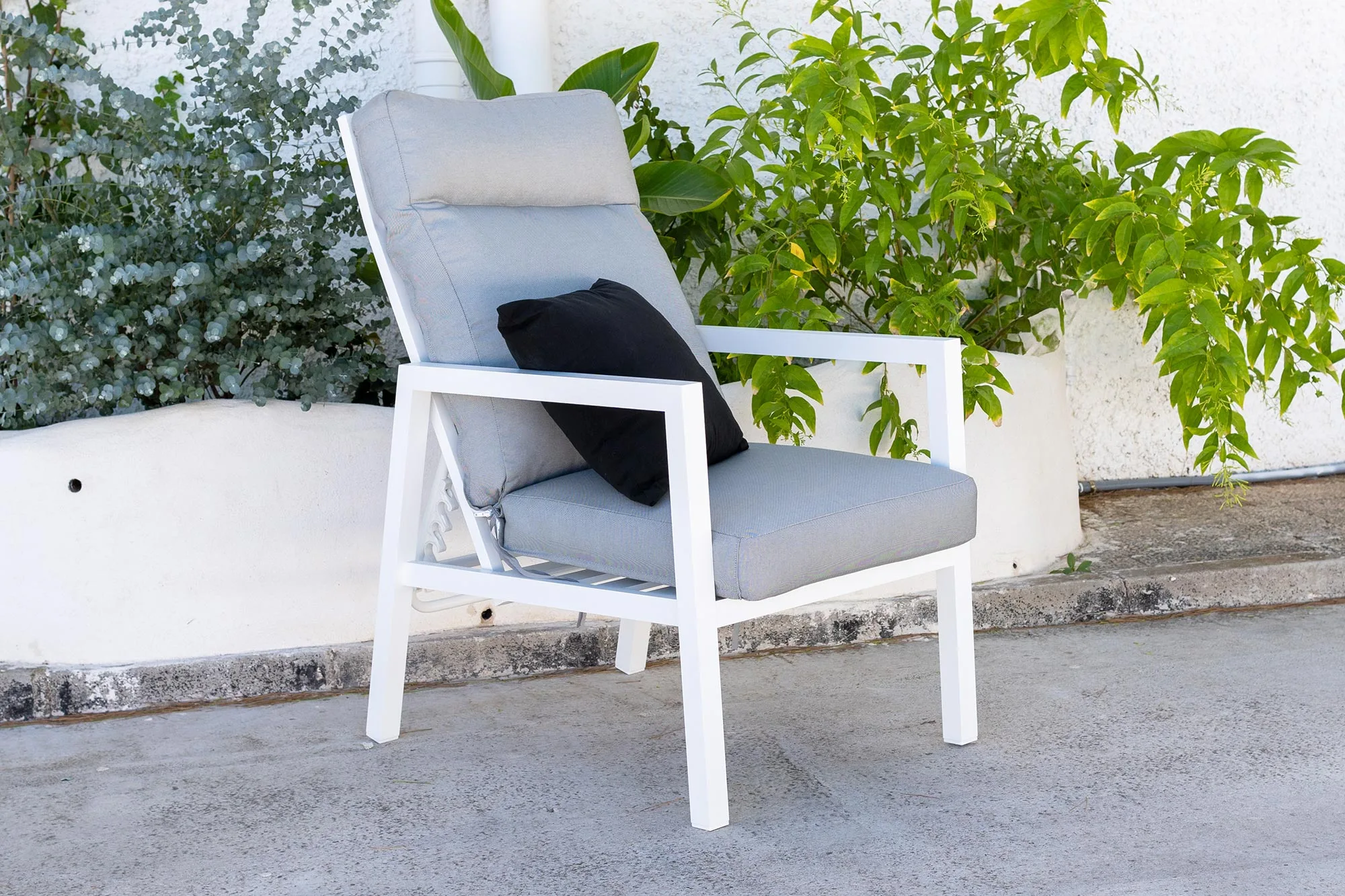 Sillón de jardín reclinable de aluminio modelo Voriam