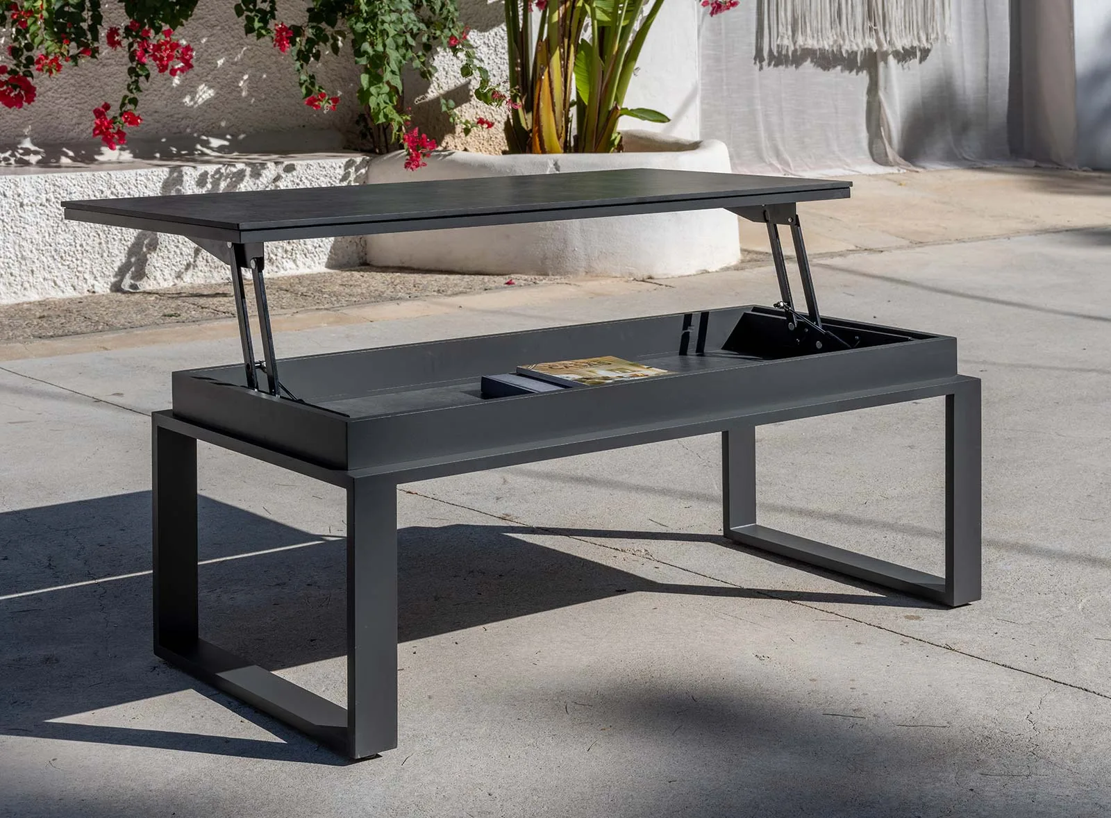 Mesa elevable de aluminio con tablero de HPL Michigan