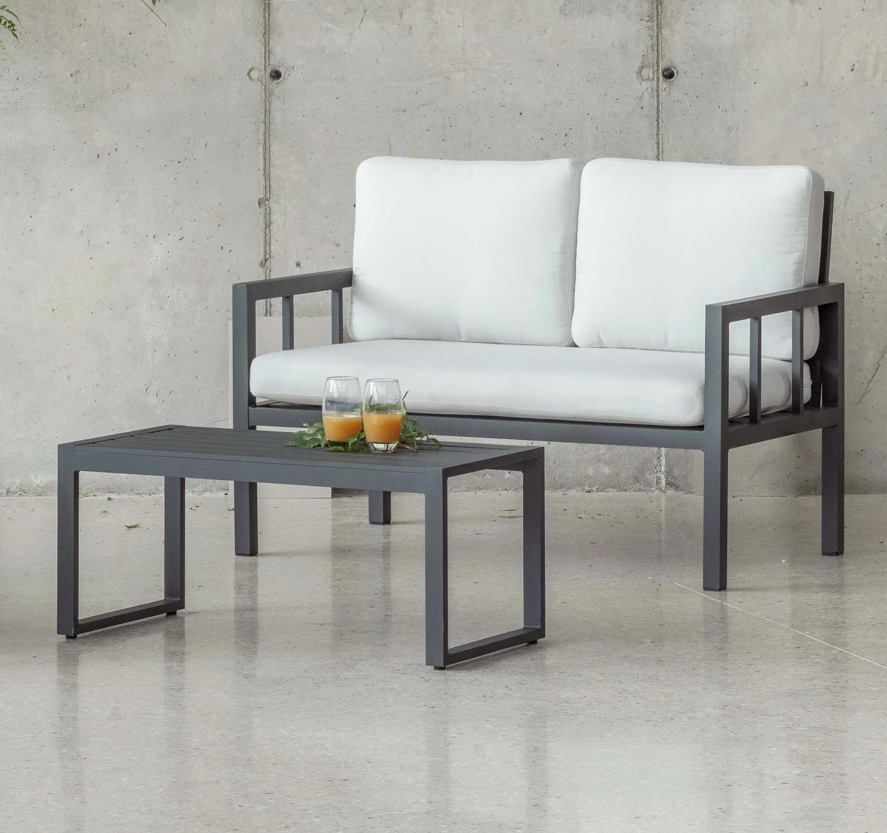 Sofá 2 plazas de aluminio ligero para zona de piscina Solano | fabricantes de muebles de jardín de Murcia