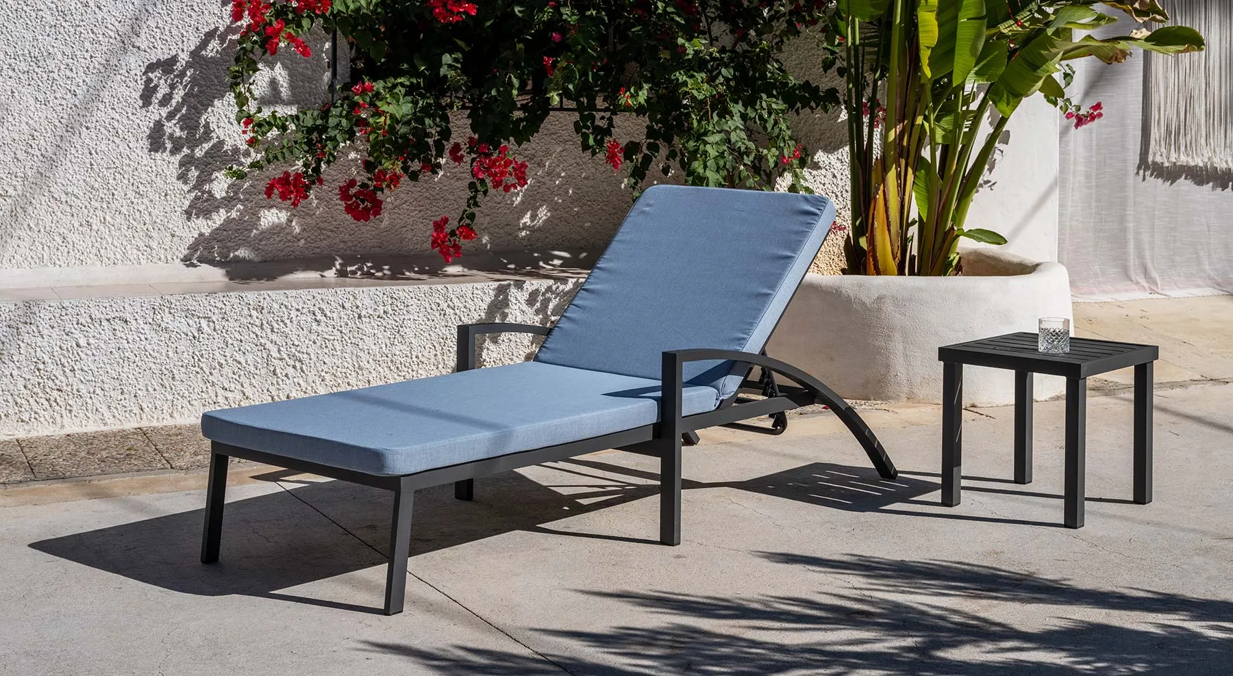 Tumbona de aluminio resistente al agua para patio Tavora