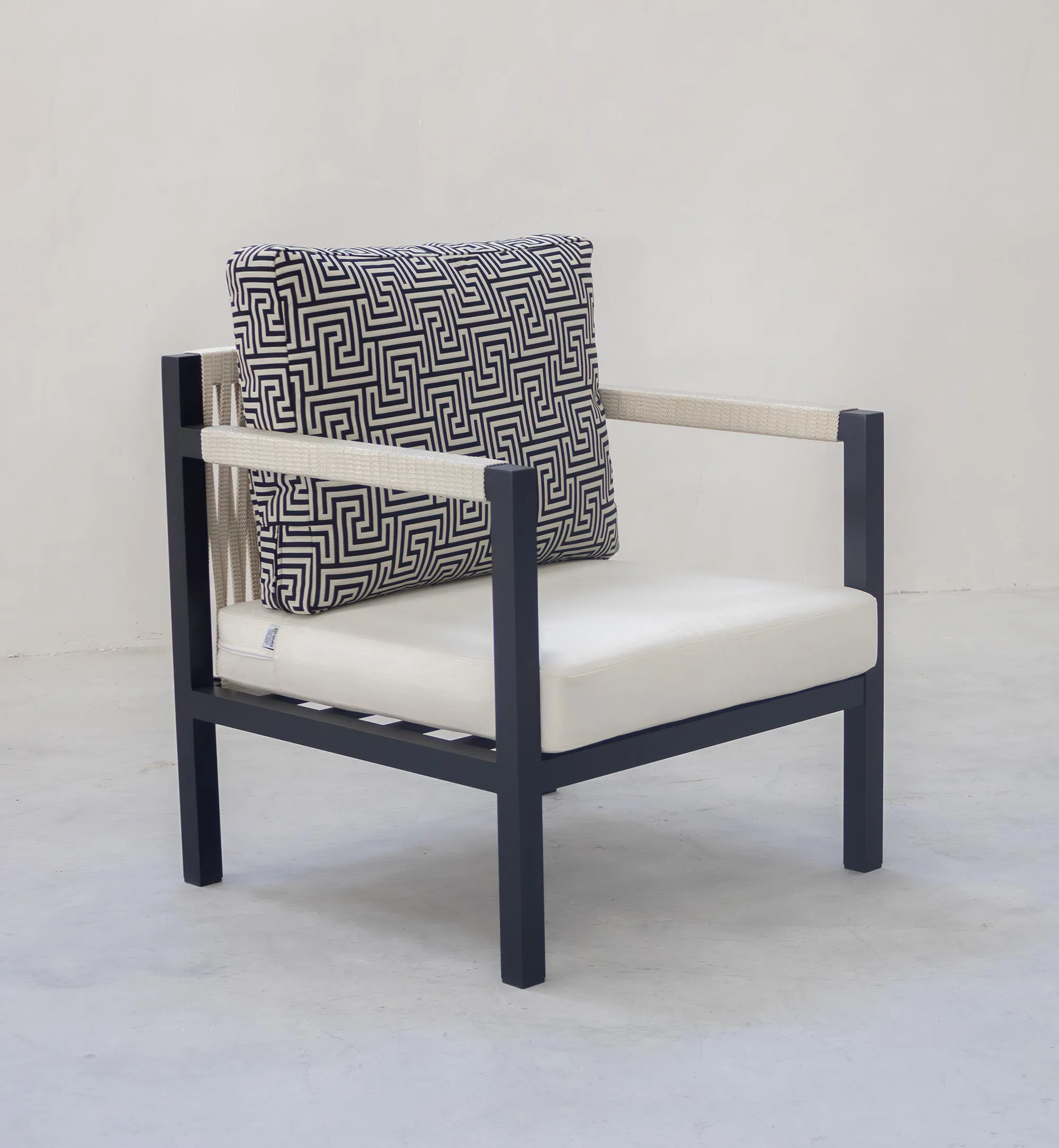Sillón elegante de cuerda trenzada y aluminio Damasco