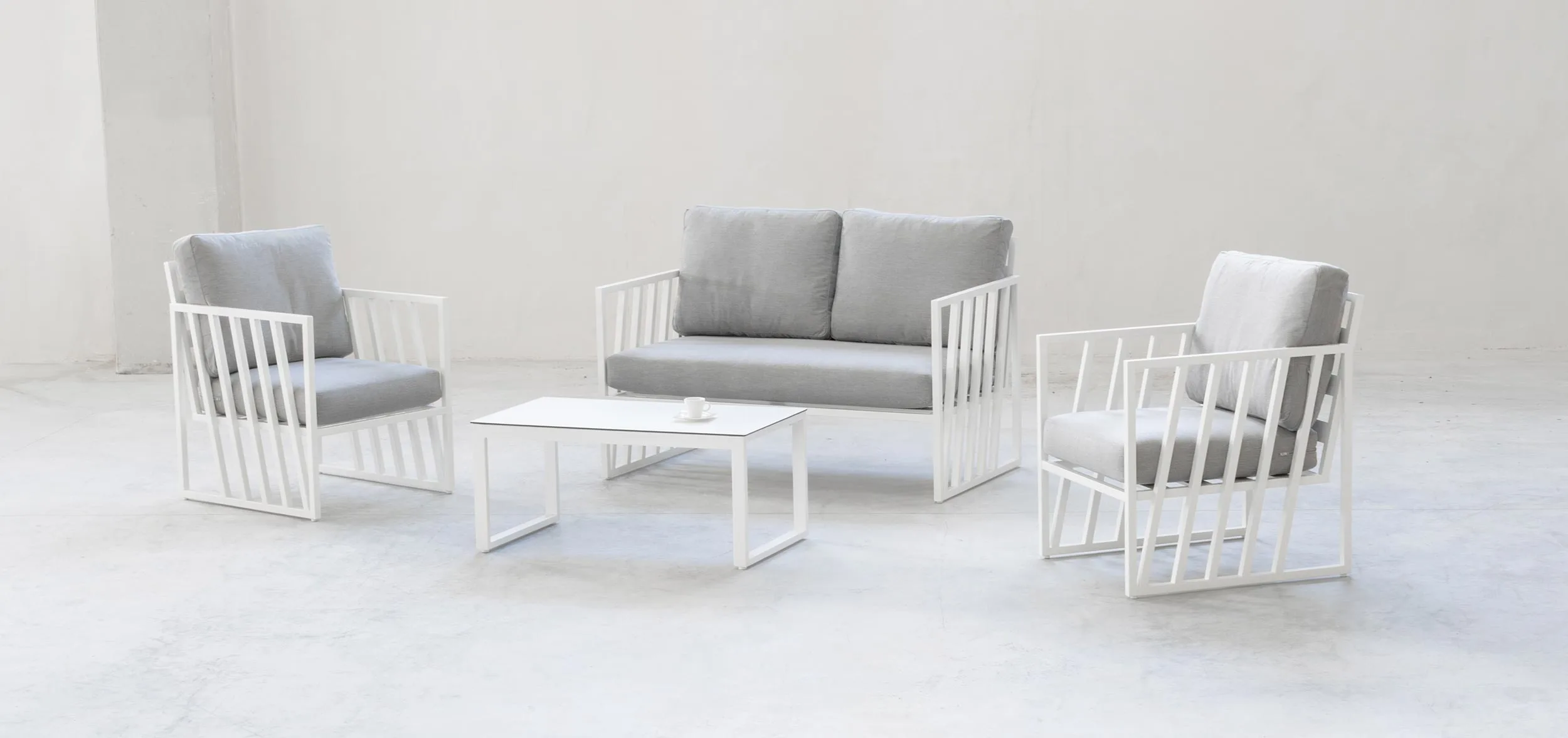 Conjunto muebles vanguardista de aluminio para estancias contemporáneas Lovenia 7