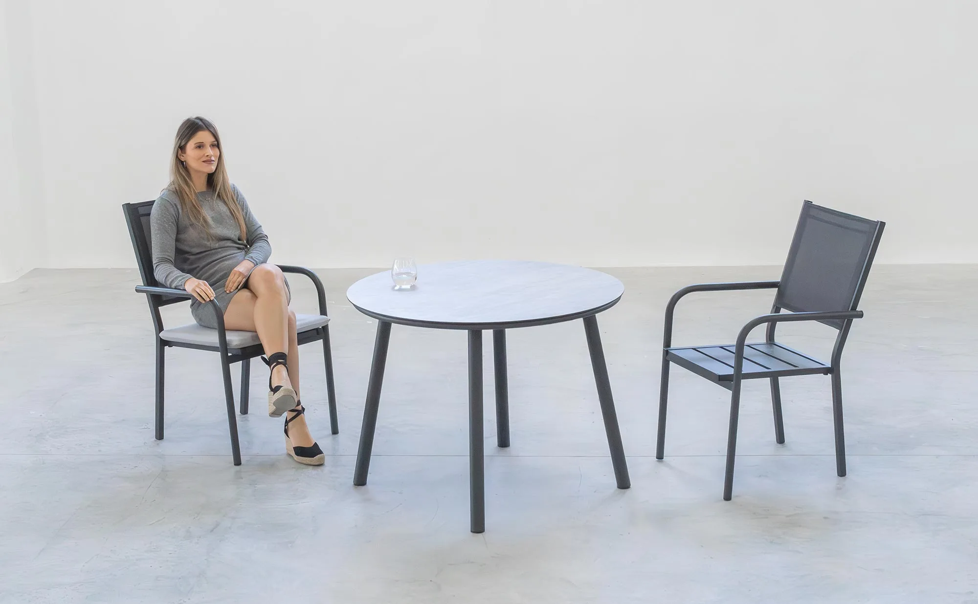 Silla de aluminio con respaldo de textilene Celina