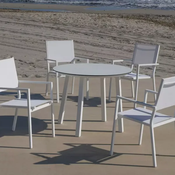 Mesa de comedor redonda en aluminio blanco y tablero HPL California