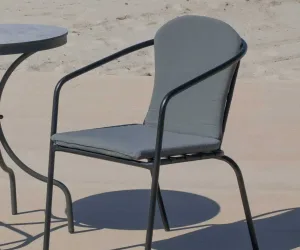 Silla apilable de acero con brazos para jardín Marsel 3